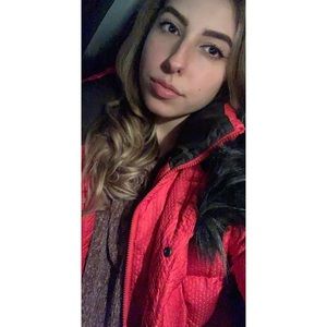 Meet your Posher, Brittney